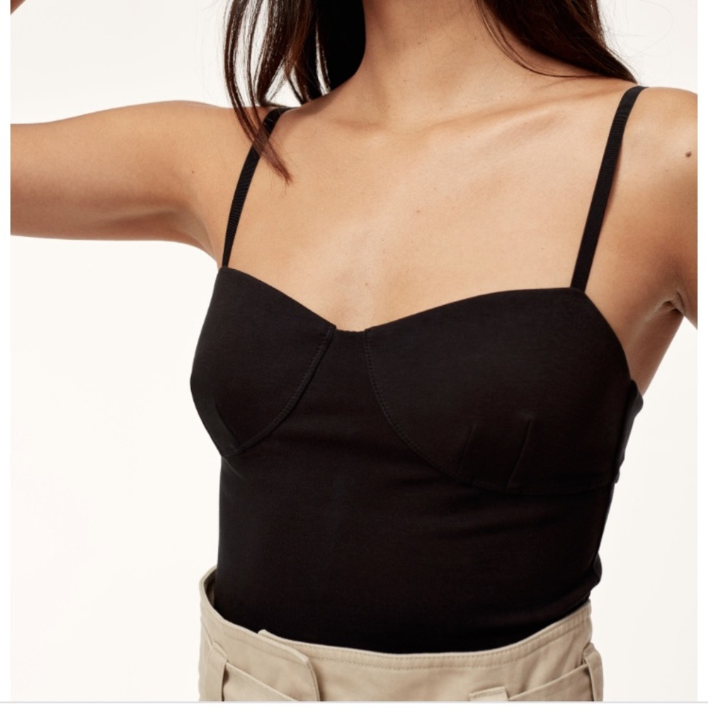 *NWOT* Aritizia cropped cami